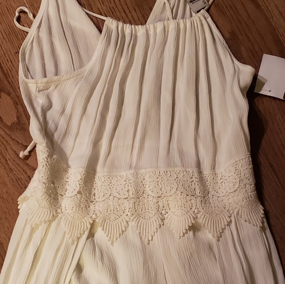 Shemmia Ray white romper high/low. Size S - Picture 5 of 5
